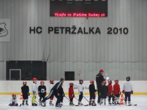 Petržalka má svoj zimný štadión